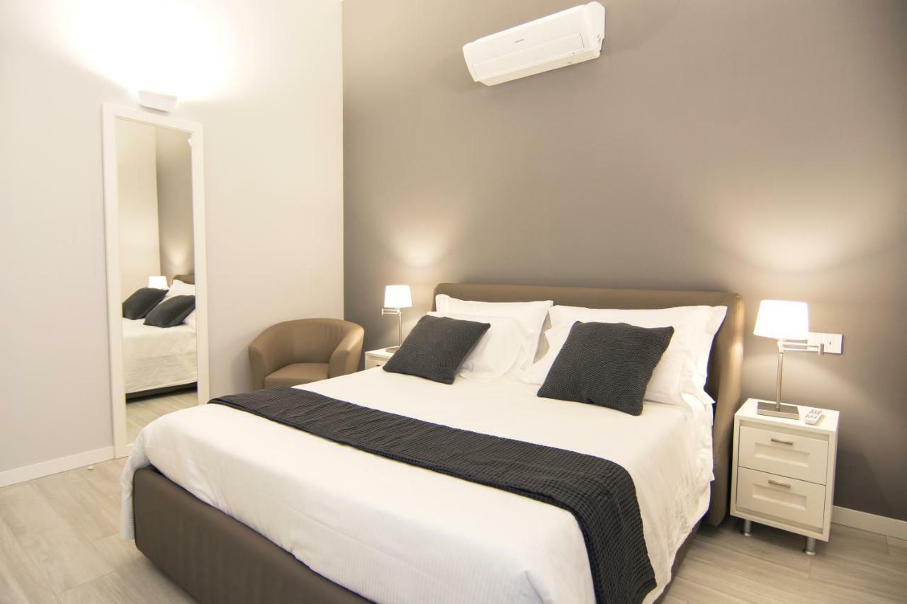La Quadra Suites - Central Apartments In Iseo With Daily Housekeeping Zewnętrze zdjęcie