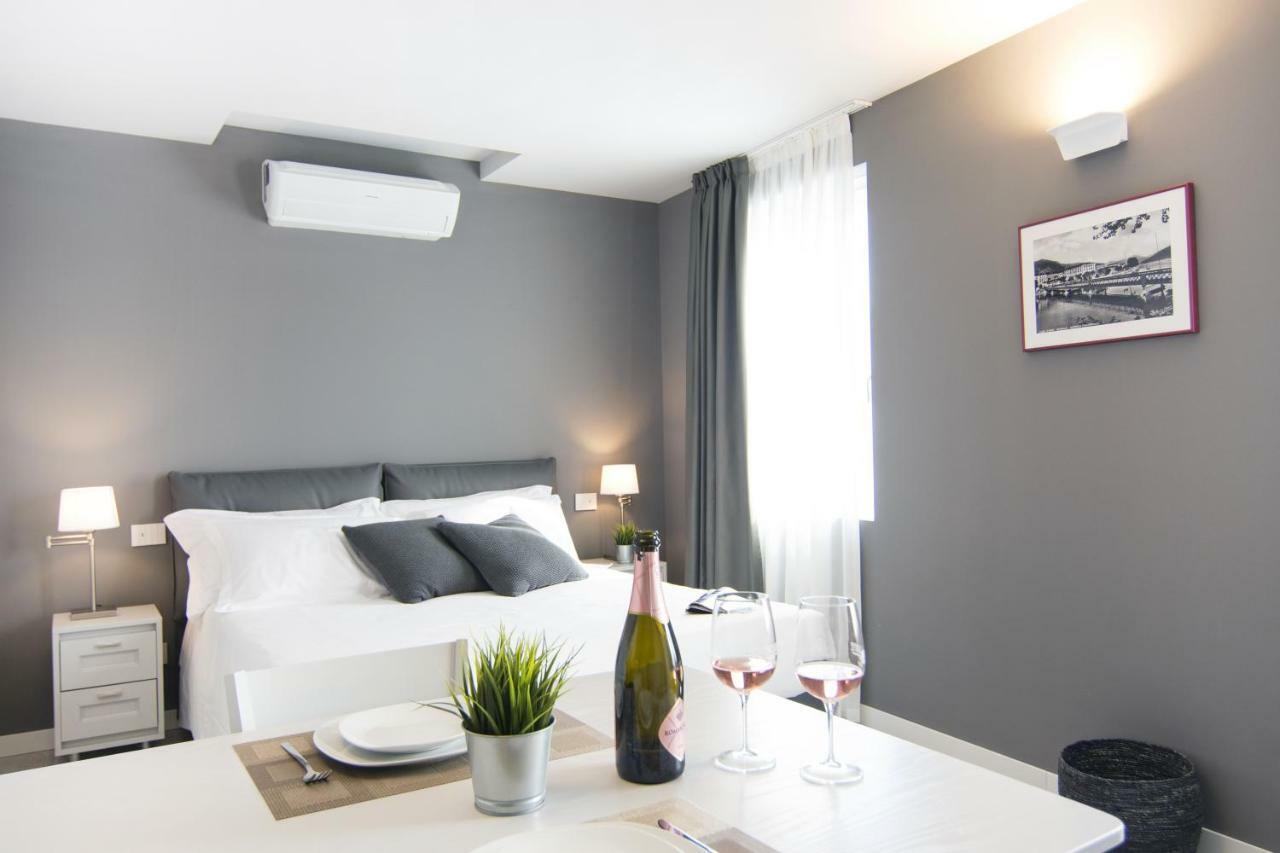 La Quadra Suites - Central Apartments In Iseo With Daily Housekeeping Zewnętrze zdjęcie