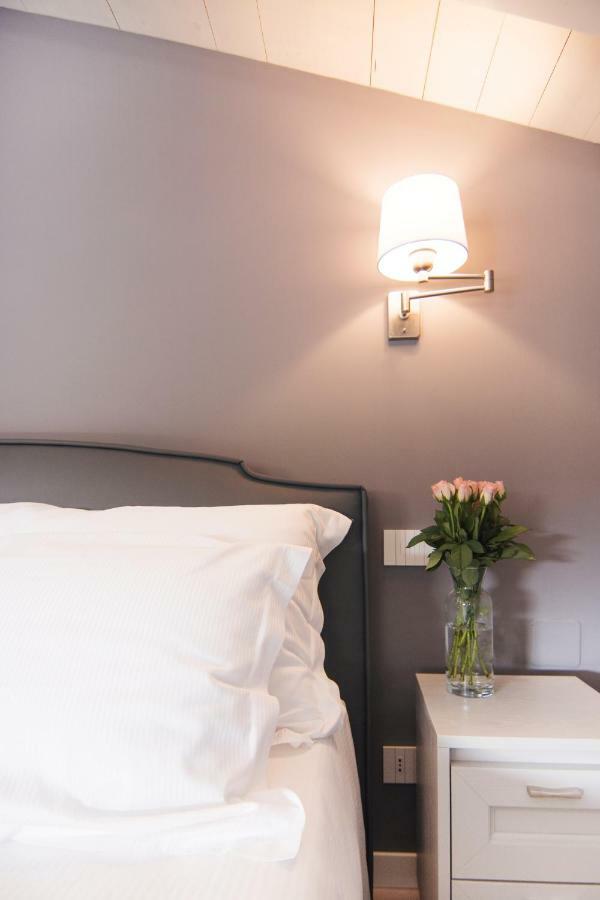La Quadra Suites - Central Apartments In Iseo With Daily Housekeeping Zewnętrze zdjęcie