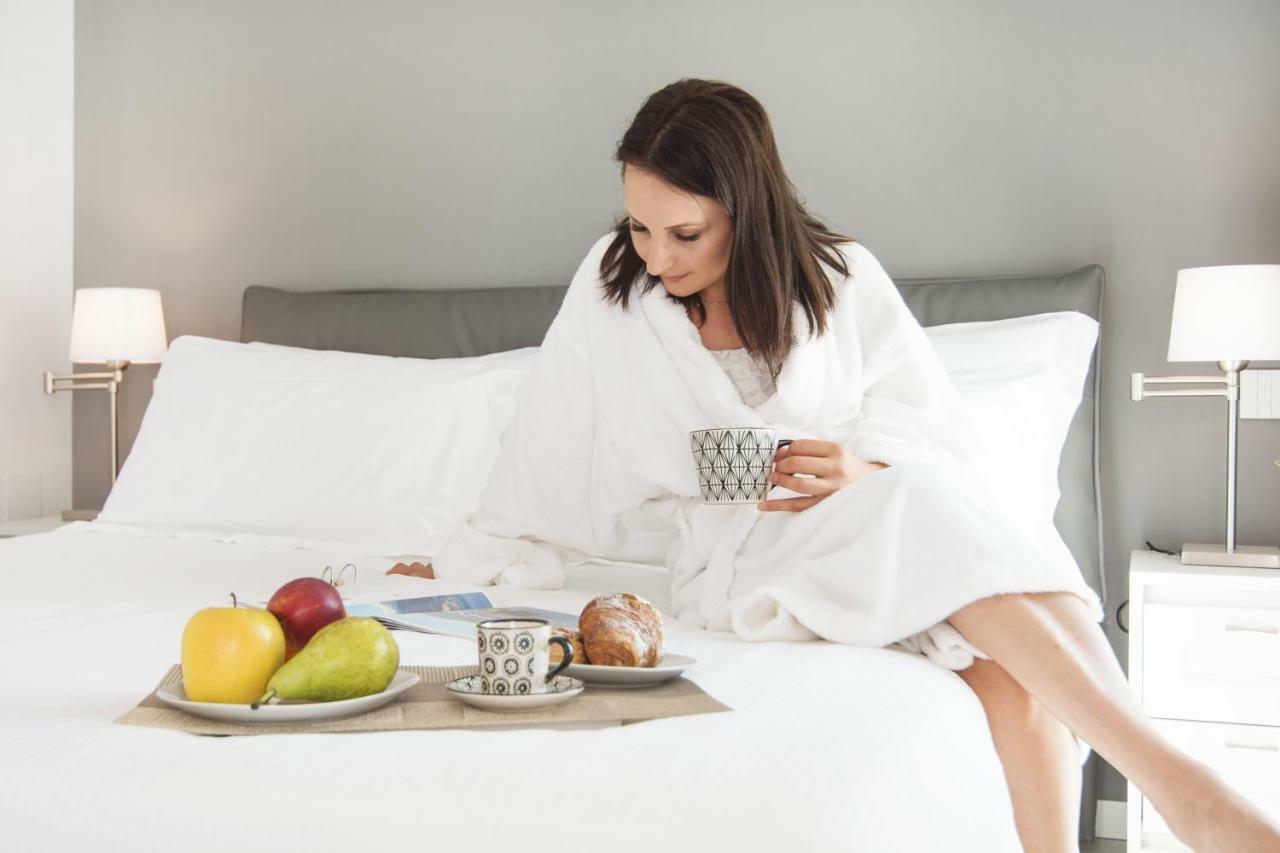 La Quadra Suites - Central Apartments In Iseo With Daily Housekeeping Zewnętrze zdjęcie